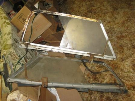 Side Curtains - Photo 1