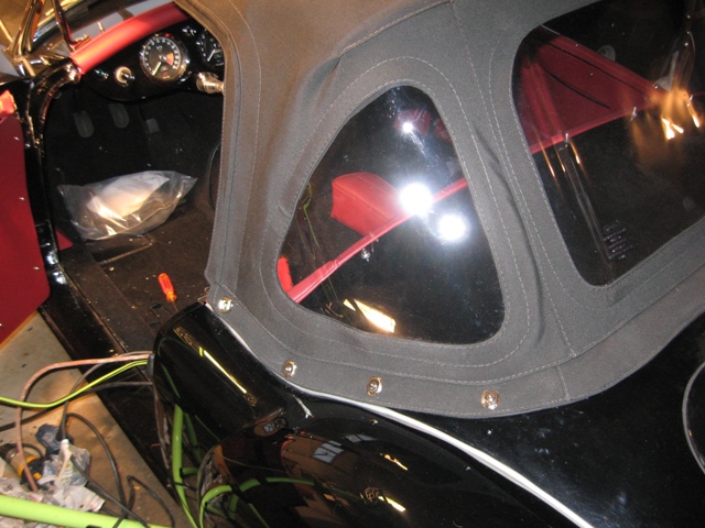 Top & Tonneau - Photo 11